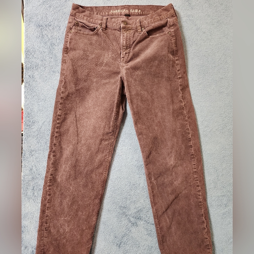 American Eagle Outfitters Straight-Leg Corduroy Pants in Mauve
